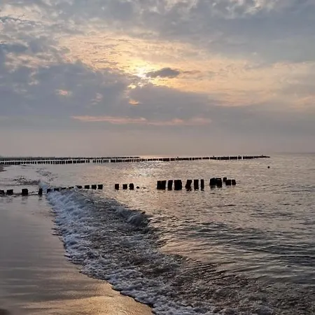 Dom wakacyjny Zachód Słońca W Ustroniu Morskim *