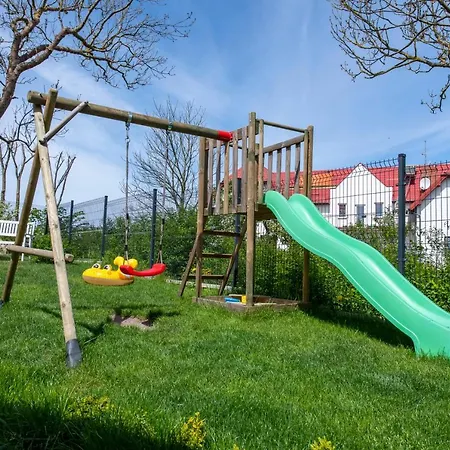 Zachód Słońca W Ustroniu Morskim